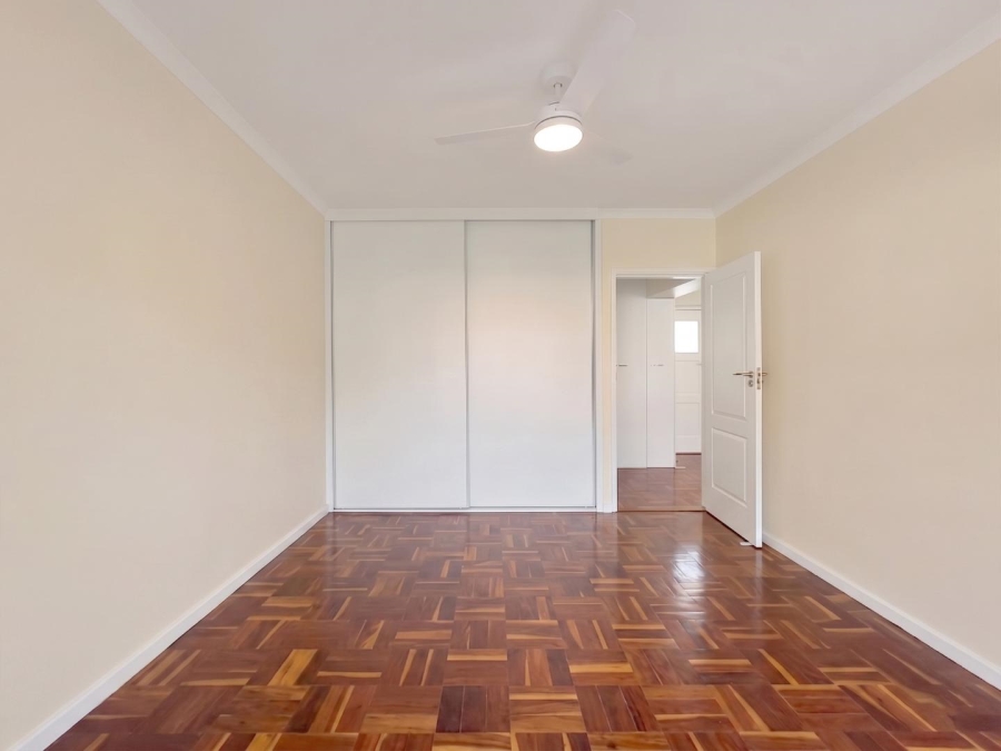 To Let 1 Bedroom Property for Rent in Sea Point Western Cape